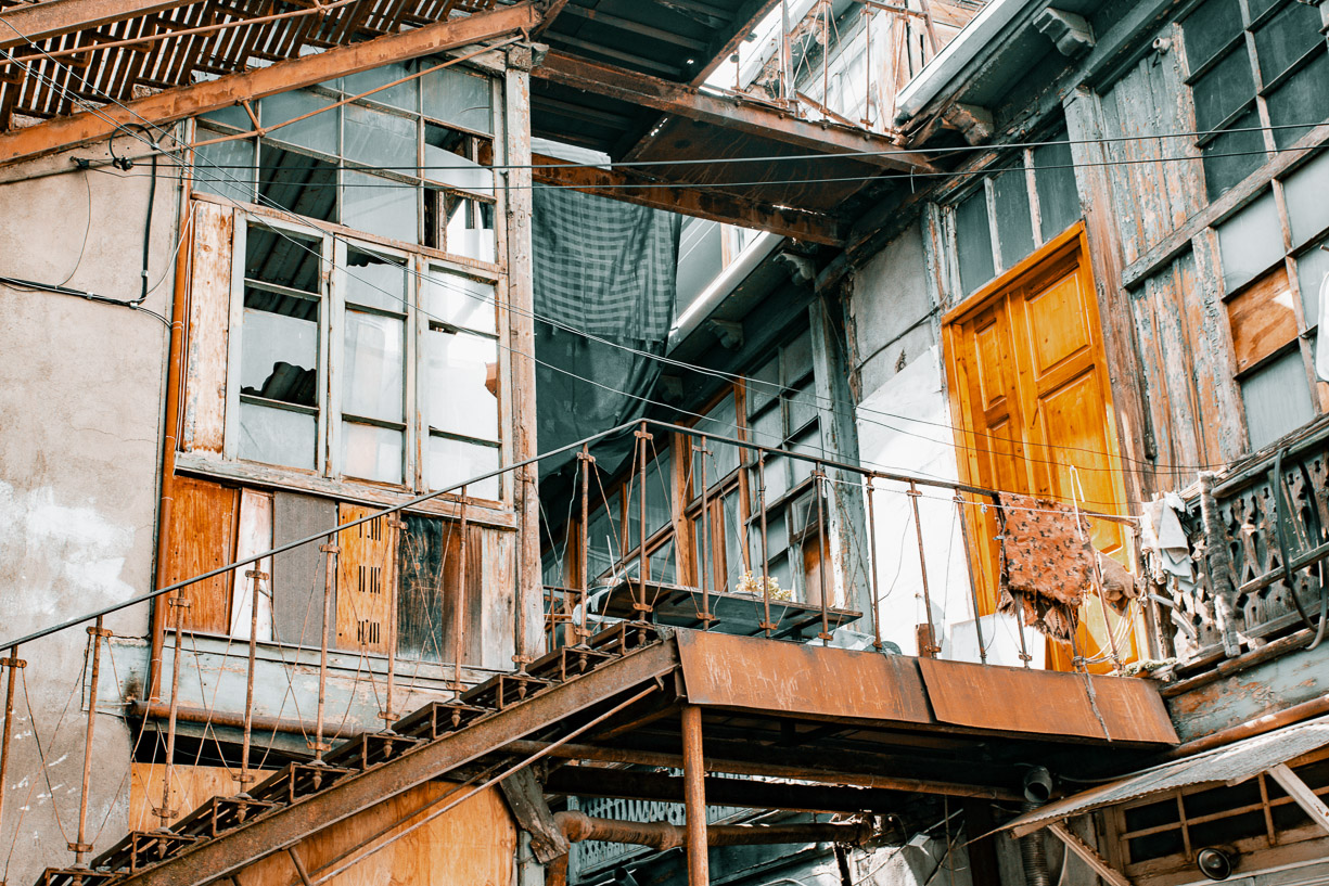 AMETOENYENOU Cédric - 5 Lignes de fer