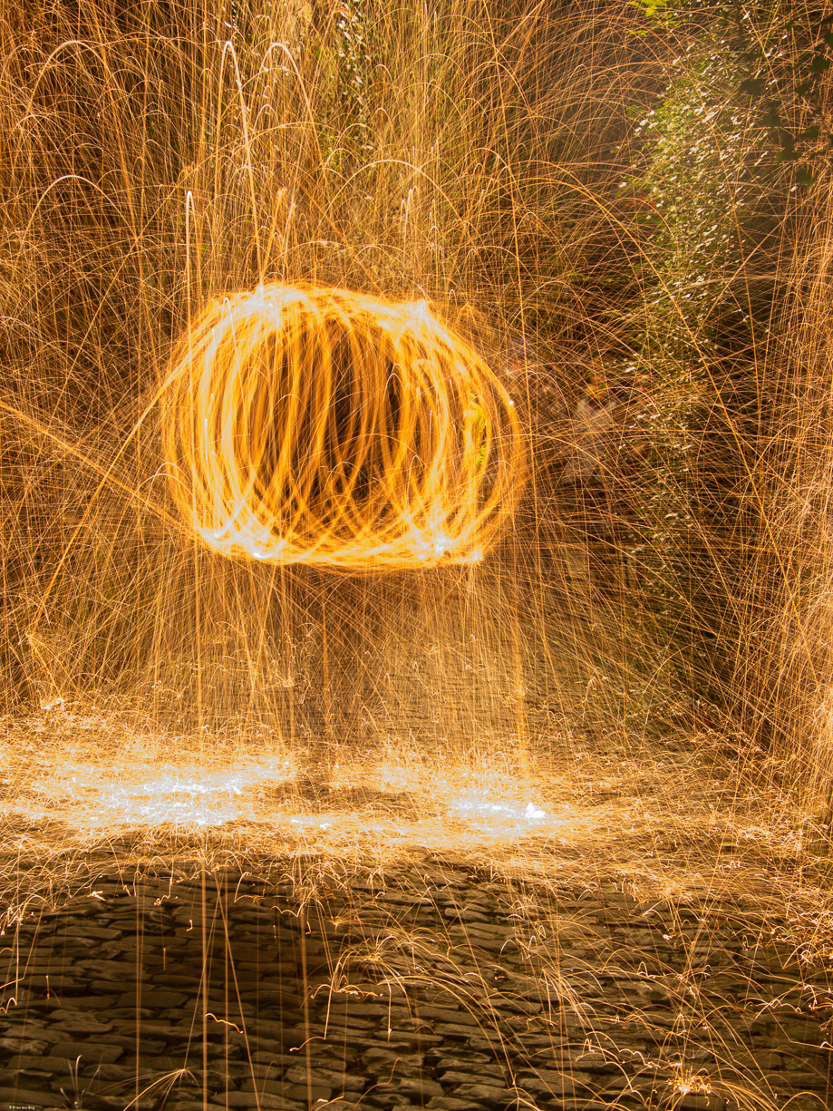 VAN DEN BERG Emmanuel - 2 Light painting